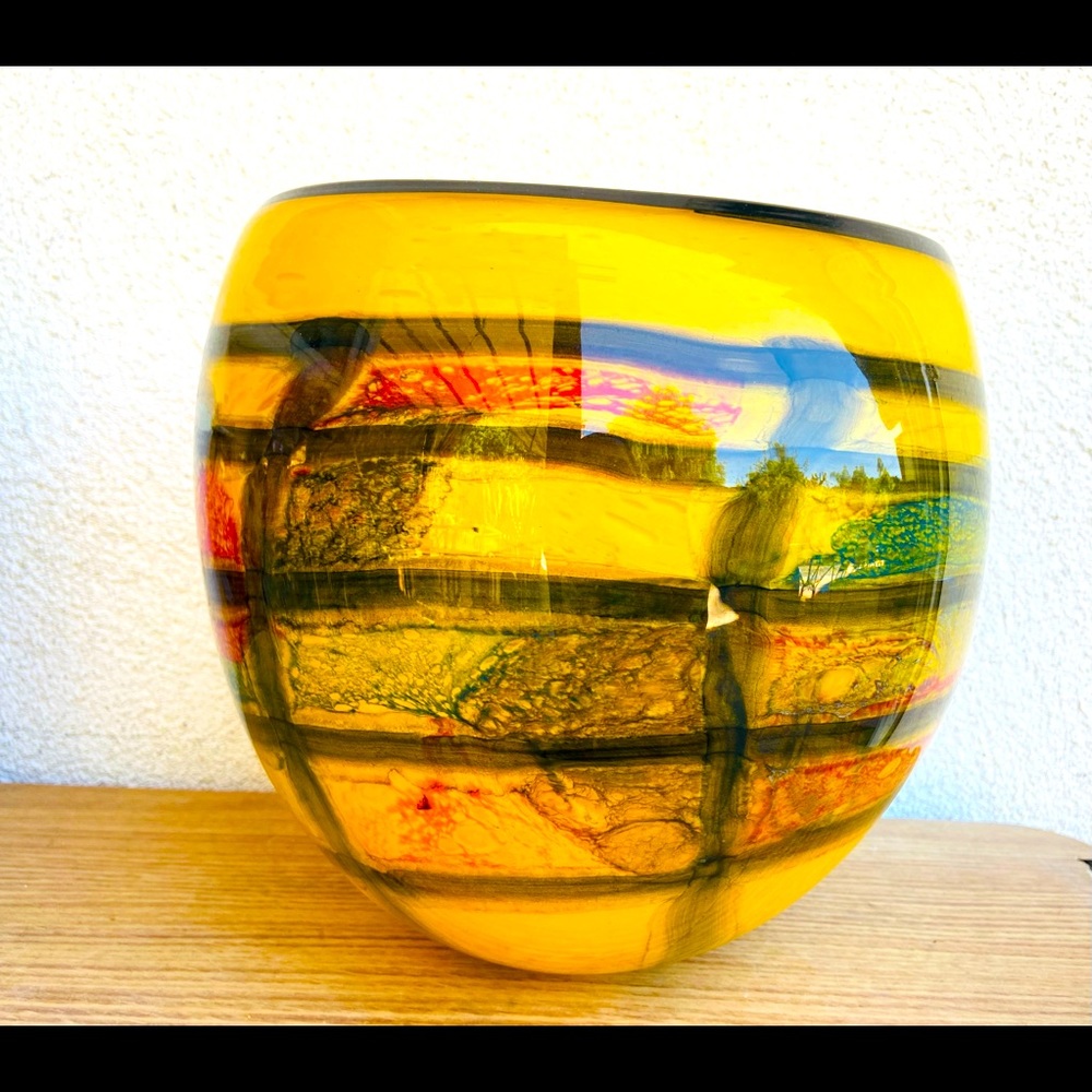 Gorgeous artistic glass wide mouth vase